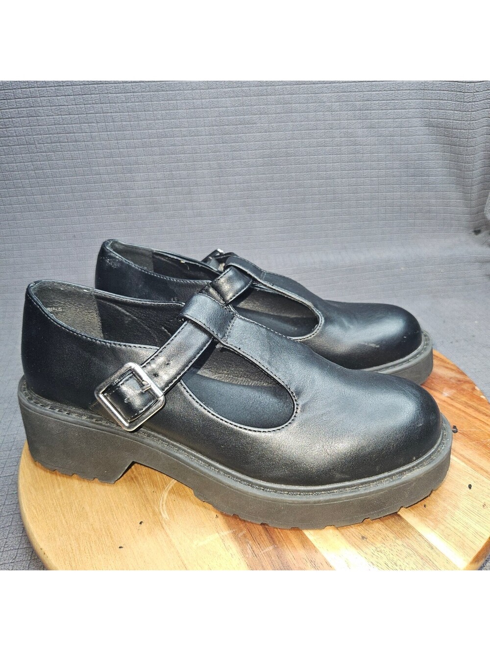 Madden Girl Flats Women's Black US 8.5 Platform T-Strap Mary Jane Faux Leather